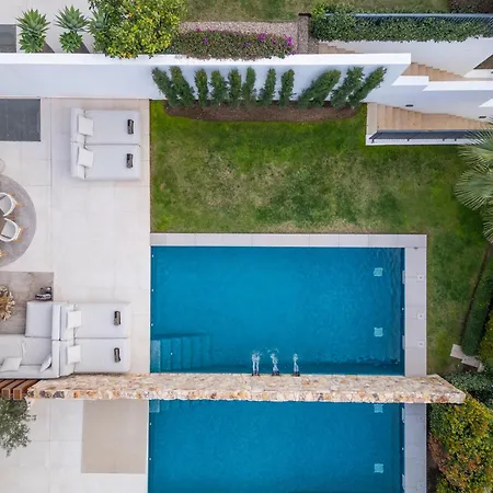 Villa The Collection *